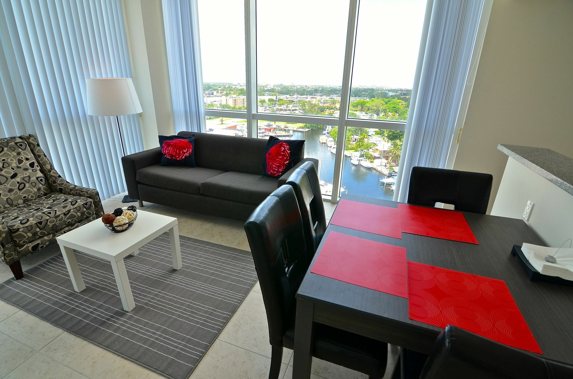 מיאמי Riviera Luxury Living At River Oaks Marina And Tower מראה חיצוני תמונה